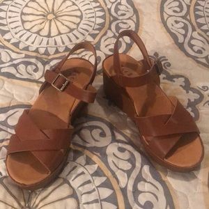 Tan wedges